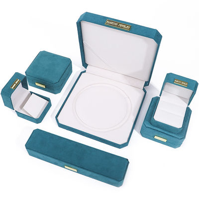 Octagonale fluwelen sieradendoos, aanpasbare sieradendoos in pauwgroen met gouden applicatie