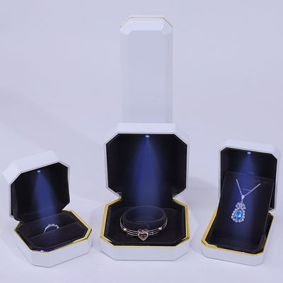 Custom logo licht juwelen cadeau doos voor armband oorbellen hanger fluweel halsketting ring handgemaakt materiaal