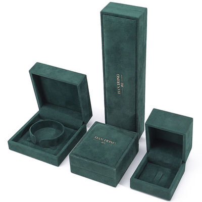 kopen Groothandel Vervaardiging Luxe fluweel Juwelen Doos Gepersonaliseerd Custom logo Donkergroen Halsketting Armband Oordelen Ring Verpakking Fluweel Juwelen Doos online manufacture