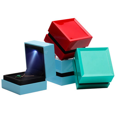 Hanhong Square Spray Paint Multicolor Juwelendoos met licht en zijde-schermprint