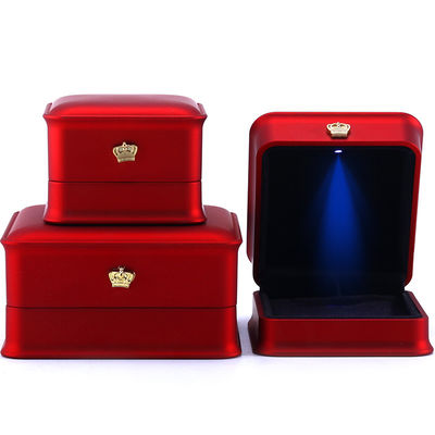 Juwelen Pakket Hanhong Custom Luxury Crown LED Box voor Armbanden Halskettingen en Ringen