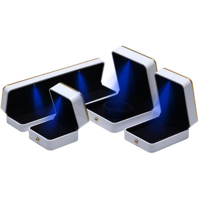 Gepersonaliseerde juwelen doos Verpakking Goud behang Plastic juwelen doos Met LED-verlichting