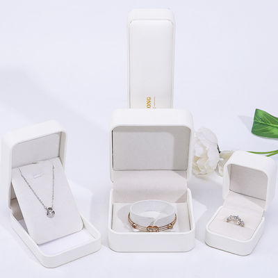 Kleine witte PU lederen sieraden doos, lederen sieraden koffer voor ring hanger armband