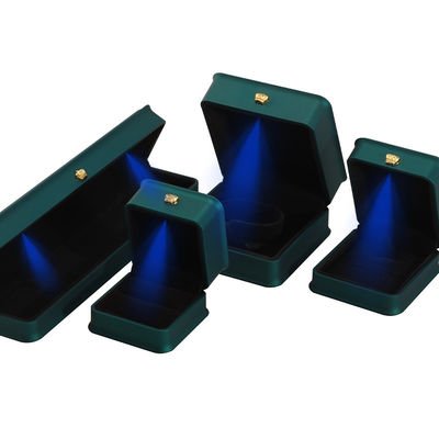 LED licht juwelen doos voor Custom Luxury Crown Juwelen Verpakking Plastic Fluweel materiaal