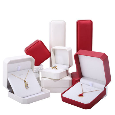Vierkant leer sieraden doos voor maatverpakking van oorbellen Armband Halsketting Ring