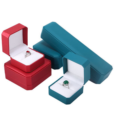 Vierkant leer sieraden doos voor maatverpakking van oorbellen Armband Halsketting Ring