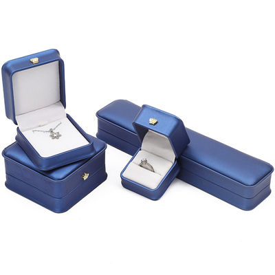 Nieuwste juwelen Pakket Blauwe lederen kroon Juwelen doos voor Armband Hanger Halsketting Ring