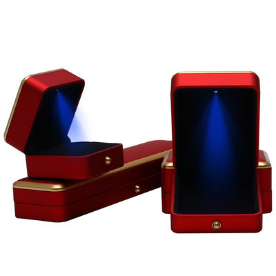 Custom Plastic Spray geschilderd vierkant Luxe halsketting Ring Rood LED Juwelen doos Handgemaakt