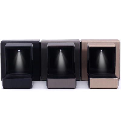 Juwelen Pakket Hanhong Custom Logo Led Led Leer Lichtdoos voor Armband Ketting en Ring