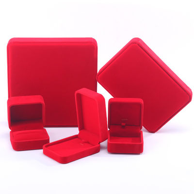 China Vervaardiging groothandel Luxe rood fluweel Juwelen verpakking Doos juwelen Custom high end halsketting Armband oorbellen Ring Juwelen Doos verpakking met logo