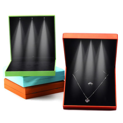 Hanhong Custom Logo Wit licht juwelen verpakkingsdoos Set met ring halsketting oorbellen