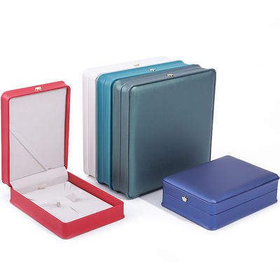 kopen Rechthoekig Handgemaakt Hanhong Custom Logo Box Kroon Design Luxe PU Ledendoos Halsketting Ring Sieraden Doos online manufacture