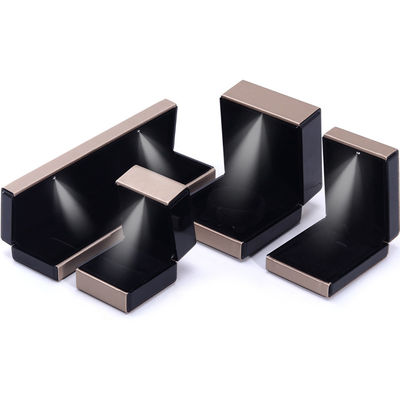 9*9*5cm Rechthoek Hanhong Custom Gold Necklace Armband en Ring LED Juwelen Verpakkingsdoos