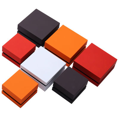 9*9*3.5cm juwelen doos organisator met logo gebakken gelakt zwart rand LED ring doos