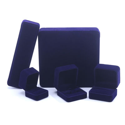 China Productie Groothandel High End Handgemaakte halsketting Ring Box Juwelen Verpakking Custom logo Luxe Square Suede Velvet Blauwe Juwelen Box