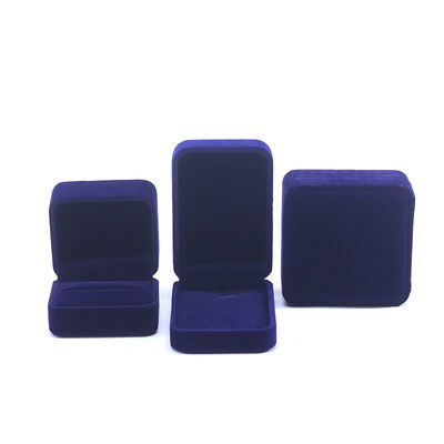 China Productie Groothandel High End Handgemaakte halsketting Ring Box Juwelen Verpakking Custom logo Luxe Square Suede Velvet Blauwe Juwelen Box