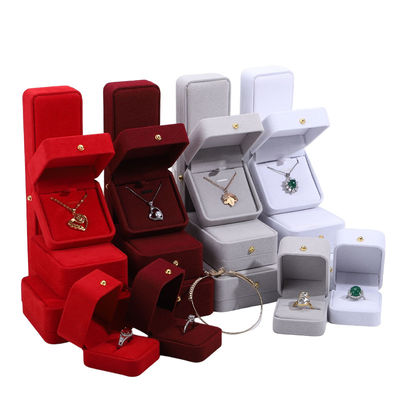 9*9*3.5cm juwelen verpakkingsdoos in fluweel Perfect voor halsketting armband oorbellen ring