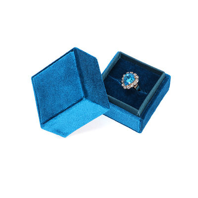 kopen Lichte blauwe vierkant ring opslagdoos voor aangepaste grootte fluweel sieraden display in fluweel online manufacture