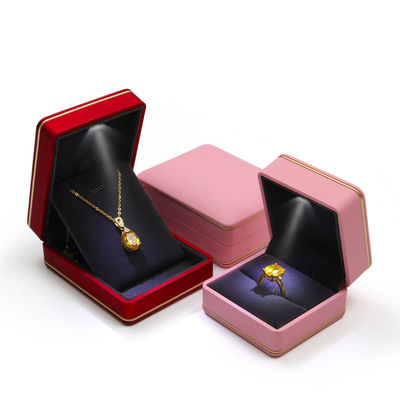 Plastic fluweel sieraden dozen Materiaal met licht en aangepaste logo zijde schermdrukken