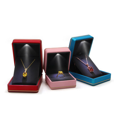 Plastic fluweel sieraden dozen Materiaal met licht en aangepaste logo zijde schermdrukken