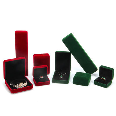 Logo aanpassing fluweel juwelen verpakkingsdoos voor graad armband halsketting ring set
