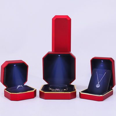kopen Rood LED fluweel juwelendoos voor aangepaste halsketting ring verpakking en andere accessoires online manufacture