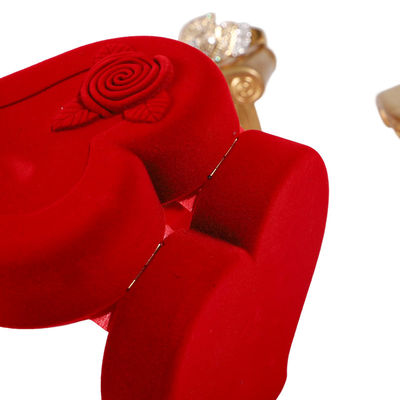 Velvet juwelen doos voor rode liefdesring halsketting en stud oorbellen set aangepaste verpakking