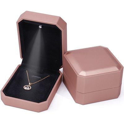 Op maat gemaakte LED luxe juwelen verpakking voor ringen halskettingen armbanden oorbellen