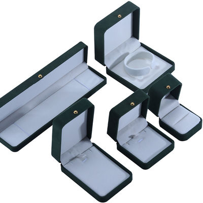 Gepersonaliseerd logo groen fluweel juwelen verpakkingsdoos voor halsketting armband oorbellen ring