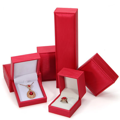 Beige beklede set PU leer sieraden doos verpakking met op maat gedrukt logo