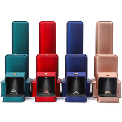 Golden Crown Led Light Juwelen Doos Voor Halsketting Armband Ring Ohrringe Verpakking