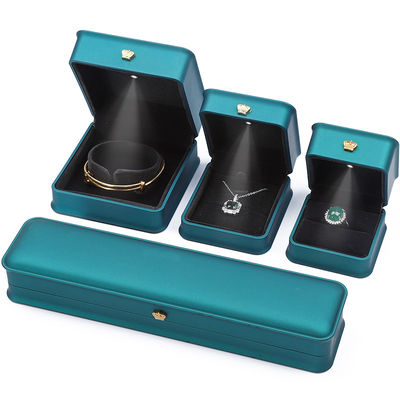 kopen Lichte groene LED licht sieraden doos voor halsketting armband Ring oorbellen maat online manufacture
