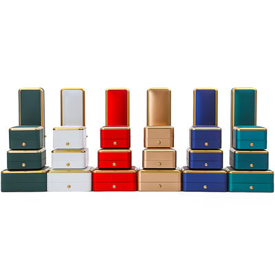 Gepersonaliseerde Gold Trim LED Juweliersdoos Organisator voor Armband Halsketting Oorbellen Ring