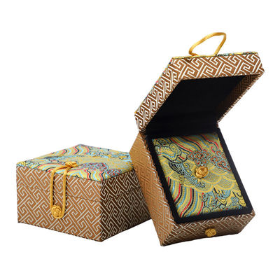 Gouden satine sieraden opslag voor klassieke halsketting hanger door Hanhong in stijl