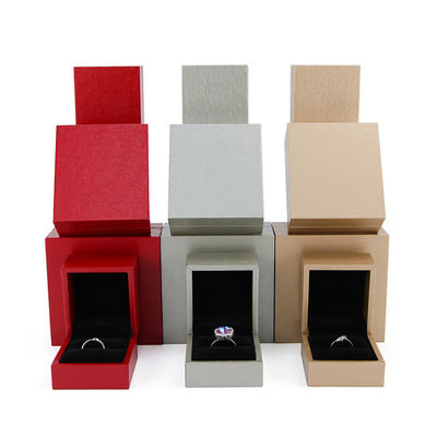 Op maat gemaakte maat Luxury Touch Cardboard Juwelen Verpakkingsdoos voor Armband en Ring