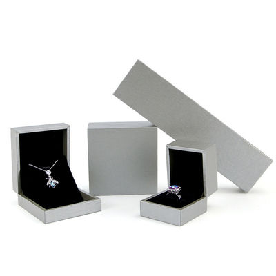 Op maat gemaakte maat Luxury Touch Cardboard Juwelen Verpakkingsdoos voor Armband en Ring