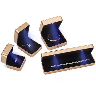 Custom logo lichtgoud led sieraden doos voor armband halsketting oorbellen ring verpakking