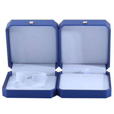 Op maat gemaakte kroonvormige juwelenopslagdoos in blauw PU-leer voor ringen en accessoires