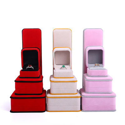 Op maat gemaakt abrikozenkleurige fluwelen sieraden verpakkingsdoos voor dubbele laag en 6*5,5*5cm grootte