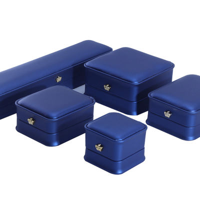 Custom Logo PU Leather Crown Design Juwelen Doos Set voor Blauwe Armband Halsketting Ring
