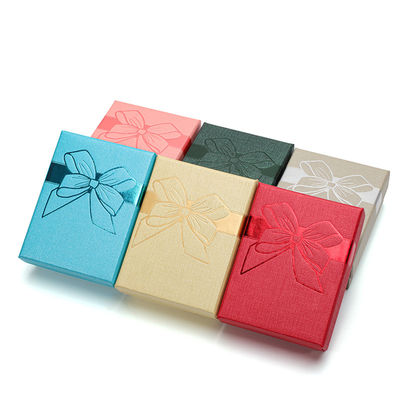 Gepersonaliseerde grootte Hanhong Logo Karton Papier Geschenk Sieraden Doos Laaier Presentatie