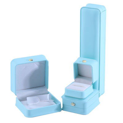 Juwelenpakket in Cyan met kroonontwerp Hanhong Custom Logo Luxe PU Lederkledingdoos