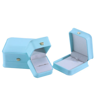 Juwelenpakket in Cyan met kroonontwerp Hanhong Custom Logo Luxe PU Lederkledingdoos