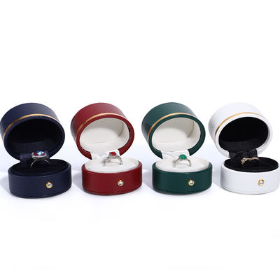 Gepersonaliseerde grootte Wit PU leer juwelen doos voor kleine reizen Draagbaar en functioneel