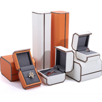 kopen Op maat gemaakte, elegante gouden PU-leer sieraden verpakkingsdoos voor ringen, halskettingen en armbanden online manufacture