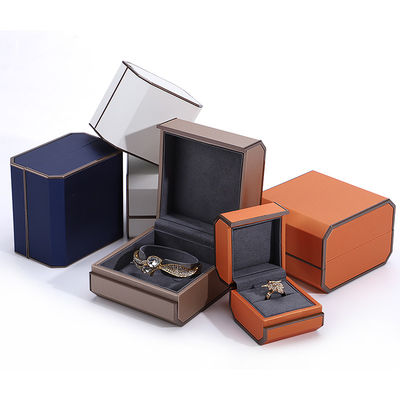 Op maat gemaakte, elegante gouden PU-leer sieraden verpakkingsdoos voor ringen, halskettingen en armbanden