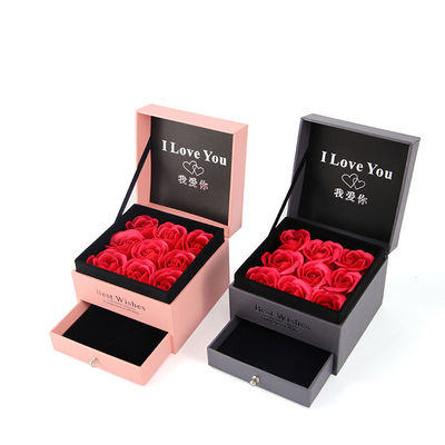 Op maat gemaakte grootte luxe vierkante juwelen doos juwelen cadeau verpakkingsdoos met roos