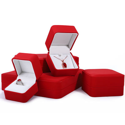 Custom luxe ketting verpakkingsdoos in rood PU leer met fluwelen bekleding en Contact met ons