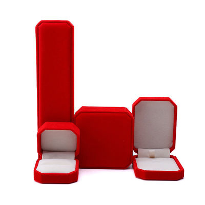 Elegante handgemaakte rode achtrekant fluwelen juwelen doos voor halsketting oorbellen Armband Ring