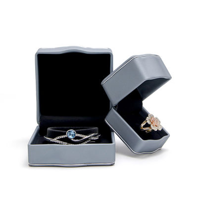 Custom logo lederen juwelen doos voor oorbellen Ringen Armbanden en halskettingen van Hanhong